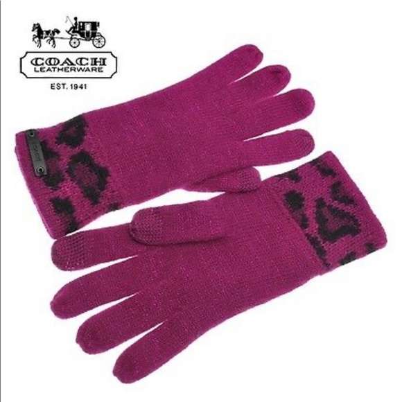 COACH Leopard Ocelot Tech Touch Gloves Cranberry - Picture 3 of 6